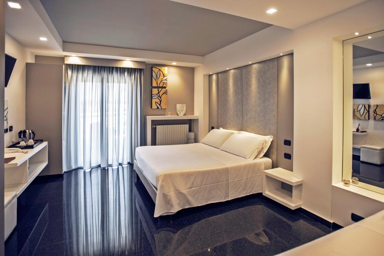 Foglie D' Acqua Bed & Breakfast Bisceglie Bagian luar foto