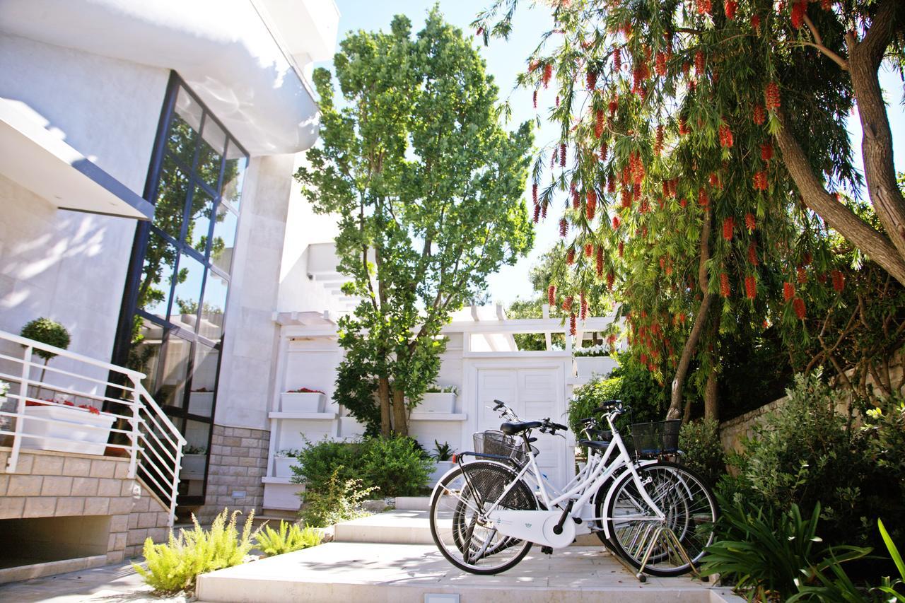 Foglie D' Acqua Bed & Breakfast Bisceglie Bagian luar foto
